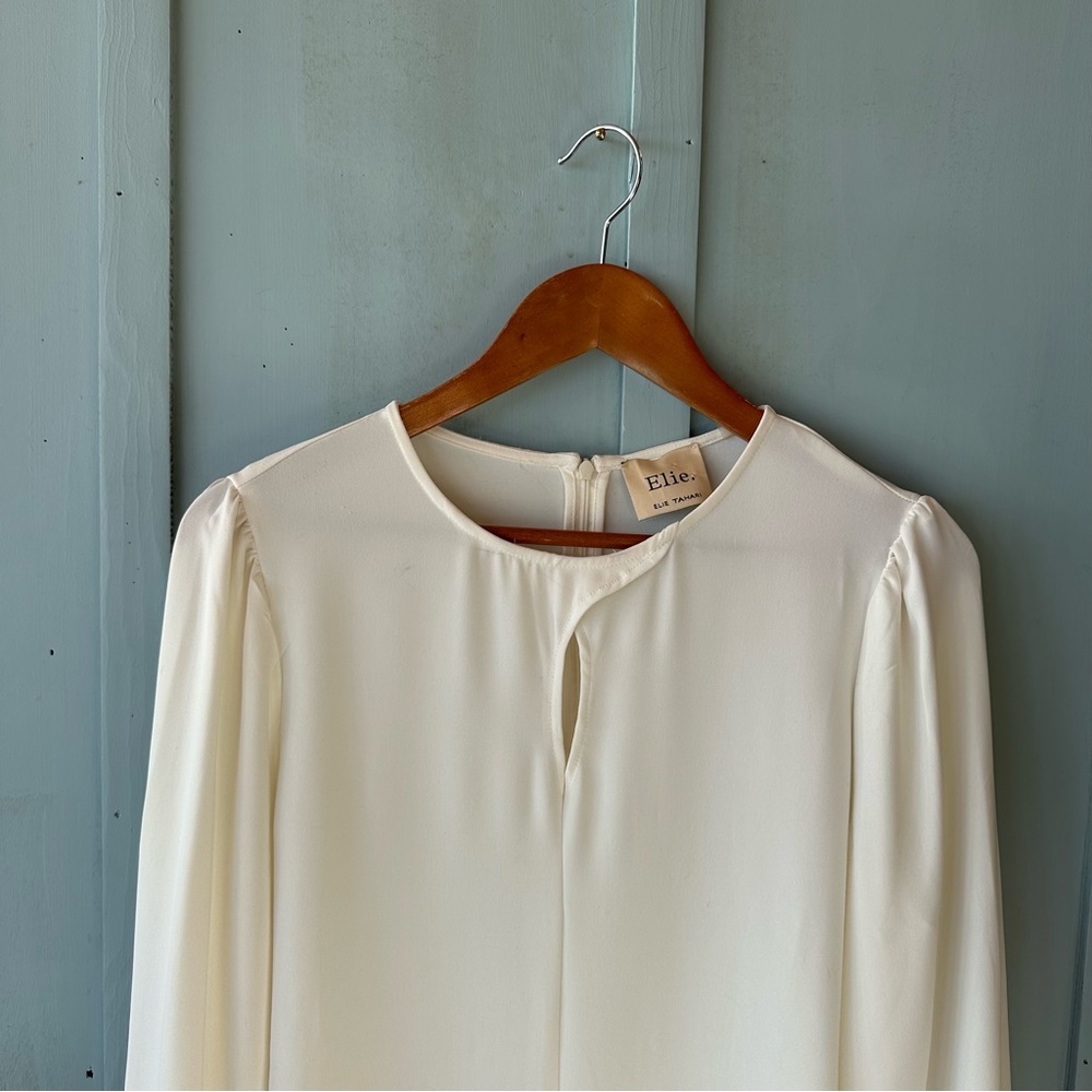 Elie Tahari Cream Keyhole Blouse - Picture 3 of 7